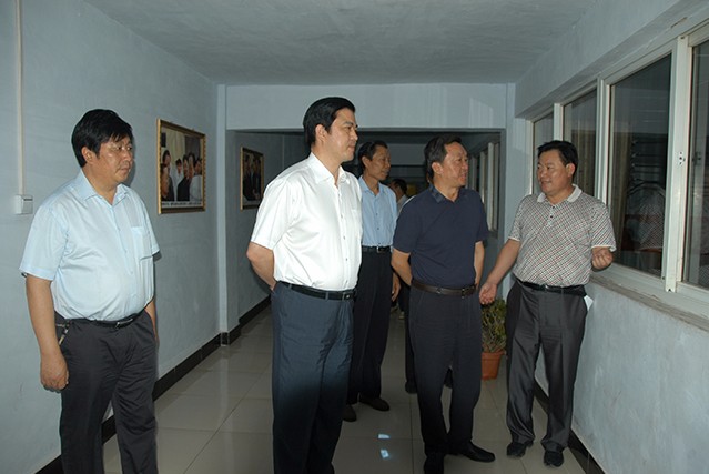 河南省人大常委副主任王保存到我公司视察指导工作